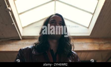 DANIEL ZOVATTO in FRAU DER STUNDE (2023), Regie: ANNA KENDRICK. Quelle: AGC STUDIOS / Album Stockfoto