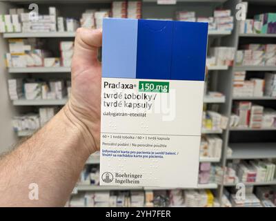 PRADAXA Medikament mit Dabigatranetexilat Wirkstoff von Boehringer Ingelheim, verwendet zur Schlaganfallprävention, Vorhofflimmern, Blutgerinnsel Stockfoto