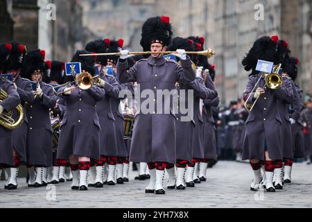 Edinburgh Schottland, Vereinigtes Königreich 10. November 2024. Gedenkfeier am Sonntag im Stone of Remembrance vor den City Chambers. sst/Alamy Live News Stockfoto