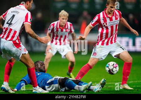 Lyngby, Dänemark. November 2024. 3F Superliga-kampen mellem Lyngby Boldklub og AAB paa Lyngby Stadion, soendag den 10. november 2024. Quelle: Ritzau/Alamy Live News Stockfoto