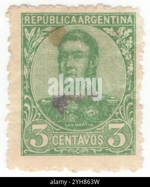 ARGENTINIEN - 1909: 3 Centavos grüne Briefmarke mit Porträt von José Francisco de San Martin y Matorras (1778–1850), bekannt als der Befreier von Argentinien, Chile und Peru. Der argentinische General und der Hauptführer des erfolgreichen Kampfes um die Unabhängigkeit vom Spanischen Reich, das als Beschützer Perus diente. Geboren in Yapeyú, Corrientes, im heutigen Argentinien, verließ er bereits im Alter von sieben Jahren das Vizekönig des Río de la Plata, um in Málaga, Spanien, zu studieren Stockfoto