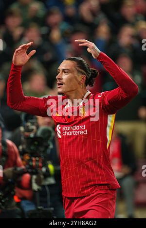 Darwin Nunez aus Liverpool feiert, nachdem er sein erstes Tor beim Spiel der Premier League zwischen Liverpool und Aston Villa in Anfield, Liverpool, am Samstag, den 9. November 2024 erzielt hat. (Foto: Steven Halliwell | MI News) Credit: MI News & Sport /Alamy Live News Stockfoto