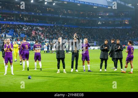 Heerenveen, Niederlande. November 2024. HEERENVEEN, Abe Lenstra Stadium, 10-11-2024, Saison 2024/2025, niederländische Eredivisie. Während des Spiels Heerenveen - Go Ahead Eagles, Players GA Eagles Enttäuschung Credit: Pro Shots/Alamy Live News Stockfoto