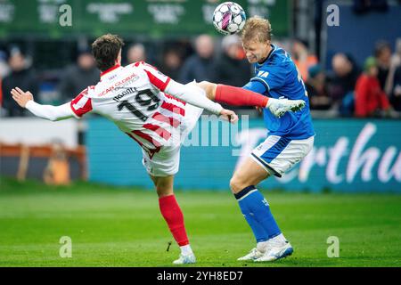 Dänemark. November 2024. John Iredale und Magnus Jensen von Lyngby BK während des 3F Superliga-Spiels zwischen Lyngby Boldklub und AAB im Lyngby Stadium am Sonntag, den 10. November 2024. (Foto: Mads Claus Rasmussen/Ritzau Scanpix) Credit: Ritzau/Alamy Live News Stockfoto