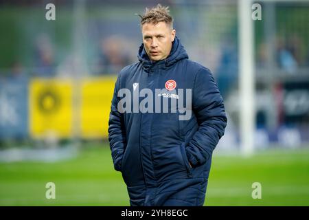 Dänemark. November 2024. AAB-Cheftrainer Menno van Dam vor dem 3F Superliga-Spiel zwischen Lyngby Boldklub und AAB im Lyngby Stadium am Sonntag, den 10. November 2024. (Foto: Mads Claus Rasmussen/Ritzau Scanpix) Credit: Ritzau/Alamy Live News Stockfoto