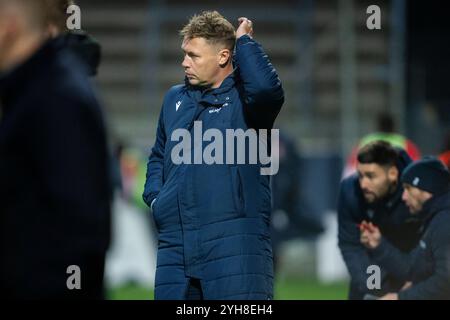 Dänemark. November 2024. AAB-Cheftrainer Menno van Dam während des 3F Superliga-Spiels zwischen Lyngby Boldklub und AAB im Lyngby Stadium am Sonntag, den 10. November 2024. (Foto: Mads Claus Rasmussen/Ritzau Scanpix) Credit: Ritzau/Alamy Live News Stockfoto