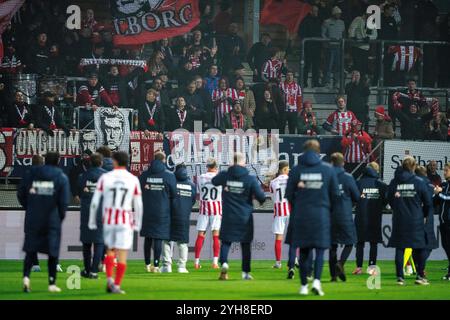 Dänemark. November 2024. AAB-Spieler nach dem 3F Superliga-Spiel zwischen Lyngby Boldklub und AAB im Lyngby Stadium am Sonntag, 10. November 2024. (Foto: Mads Claus Rasmussen/Ritzau Scanpix) Credit: Ritzau/Alamy Live News Stockfoto