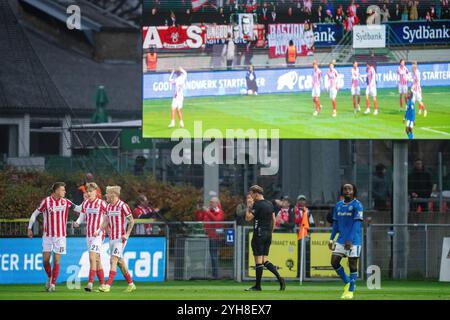 Dänemark. November 2024. John Iredale erzielte 1-1 Punkte während des 3F Superliga-Spiels zwischen Lyngby Boldklub und AAB im Lyngby Stadium am Sonntag, den 10. November 2024. (Foto: Mads Claus Rasmussen/Ritzau Scanpix) Credit: Ritzau/Alamy Live News Stockfoto