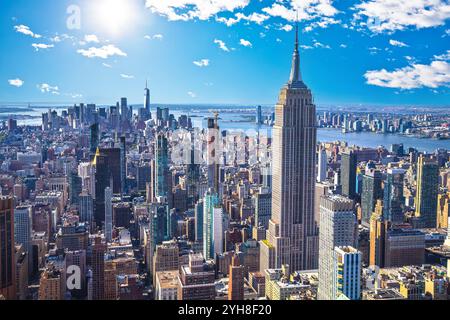 New York City Manhattan: Panoramablick auf die Skyline, die größte Stadt der USA Stockfoto