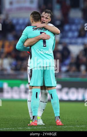 Rom, Italien. November 2024. Die Spieler von Bologna feiern den Sieg am 10. November 2024 im Stadio Olimpico in Rom. Quelle: Federico Proietti / Alamy Live News Stockfoto