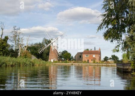 Hunsett Entwässerung Mühle am Fluss Ant, nördlich von breiten Barton, Norfolk Broads National Park Stockfoto