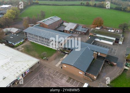 Allgemeine Ansicht des Pannier Market in Tiverton, devon, das ein denkmalgeschütztes Gebäude ist. Auf dem historischen Markt werden verschiedene örtliche Aritis verkauft Stockfoto