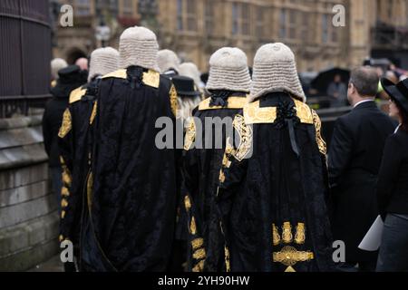 Vereinigtes Königreich. Oktober 2024. Lord und Lady Justices of Appeal ziehen in voller richterlicher Kleidung zum Mittagessen ins House of Lords. Richter und Angehörige der juristischen Berufe im Vereinigten Königreich verlassen Westminster Abbey nach einem Gottesdienst zum Beginn des Rechtsjahres in England und Wales. (Credit Image: © Ian Davidson/SOPA Images via ZUMA Press Wire) NUR REDAKTIONELLE VERWENDUNG! Nicht für kommerzielle ZWECKE! Stockfoto