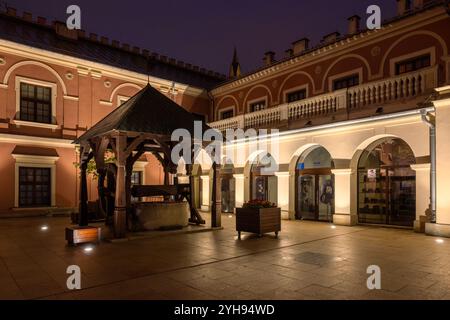 Lublin, Polen - 12. September 2022: Das Königsschloss Lublin in der Nacht, Polen Stockfoto