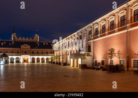 Lublin, Polen - 12. September 2022: Das Königsschloss Lublin in der Nacht, Polen Stockfoto