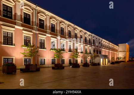 Lublin, Polen - 12. September 2022: Das Königsschloss Lublin in der Nacht, Polen Stockfoto