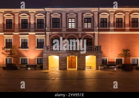 Lublin, Polen - 12. September 2022: Das Königsschloss Lublin in der Nacht, Polen Stockfoto