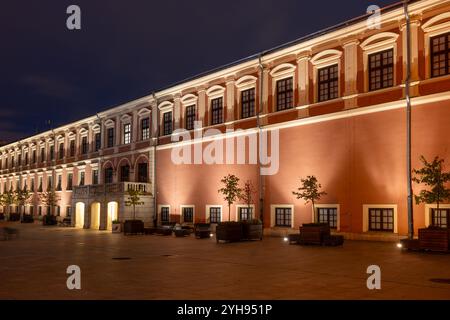 Lublin, Polen - 12. September 2022: Das Königsschloss Lublin in der Nacht, Polen Stockfoto