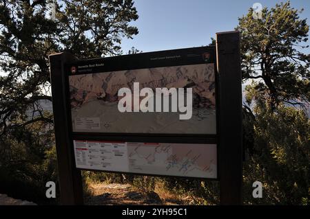 Grand Canyon / Grand Canyon National Park /Arizona /USA/ 09.September 2019 /Vistor im Grand Canyon Visitor Center und Grand Canyon Grand Park Trail am montag, 9. september 2019 usa Datum Schönheit des Gran Canyon National Park und Trail des Grand Canyon of Arizona USA. Foto: Francis Joseph Dean / Deanpictures. Stockfoto