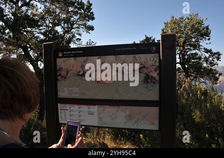 Grand Canyon / Grand Canyon National Park /Arizona /USA/ 09.September 2019 /Vistor im Grand Canyon Visitor Center und Grand Canyon Grand Park Trail am montag, 9. september 2019 usa Datum Schönheit des Gran Canyon National Park und Trail des Grand Canyon of Arizona USA. Foto: Francis Joseph Dean / Deanpictures. Stockfoto