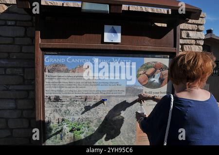 Grand Canyon / Grand Canyon National Park /Arizona /USA/ 09.September 2019 /Vistor im Grand Canyon Visitor Center und Grand Canyon Grand Park Trail am montag, 9. september 2019 usa Datum Schönheit des Gran Canyon National Park und Trail des Grand Canyon of Arizona USA. Foto: Francis Joseph Dean / Deanpictures. Stockfoto