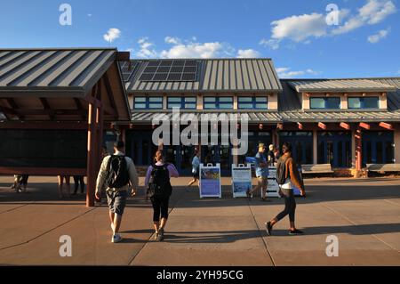 Grand Canyon / Grand Canyon National Park /Arizona /USA/ 09.September 2019 /Vistor im Grand Canyon Visitor Center und Grand Canyon Grand Park Trail am montag, 9. september 2019 usa Datum Schönheit des Gran Canyon National Park und Trail des Grand Canyon of Arizona USA. Foto: Francis Joseph Dean / Deanpictures. Stockfoto