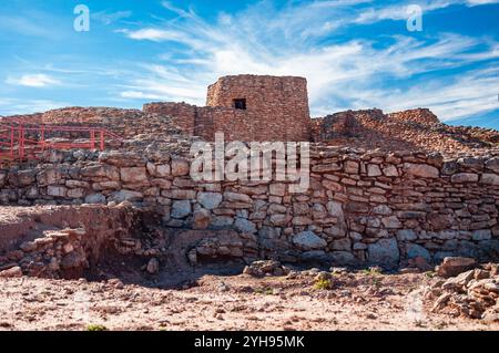 Die Motilla del Azuer, Daimiel, eine prähistorische Festung aus der Bronzezeit. Die reiche Geschichte dieser Stätten bietet einen Einblick in unsere ferne Vergangenheit Stockfoto