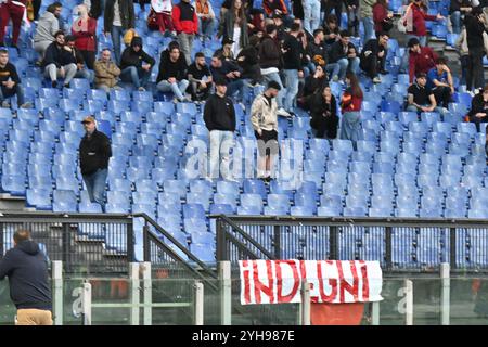 Stadio Olimpico, Rom, Italien. November 2024. Fußball der Serie A; Roma gegen Bologna; Roma's Supporters Credit: Action Plus Sports/Alamy Live News Stockfoto