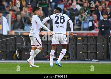 Stadio Olimpico, Rom, Italien. November 2024. Fußball der Serie A; Roma gegen Bologna; Santiago Castro feiert nach dem Tor für 0-1 in der 25. Minute Credit: Action Plus Sports/Alamy Live News Stockfoto