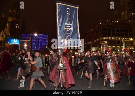 Fan Event GLADIATOR II im Kino Zoo Palast Event-Screening im Zoopalast Berlin, die Gladiatoren besuchen Berlin zum Fan Event GLADIATOR II am 10.11.2024 Photopress Müller Stockfoto