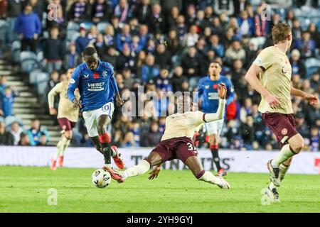 Glasgow, Großbritannien. November 2024. Die Rangers spielten Heart of Midlothian (Hearts) in der schottischen Premiership im Ibrox Stadium, Glasgow, Schottland. Das Ergebnis waren die Rangers 1:0 Hearts. Das Tor für die Rangers erzielte Cyriel Dessers (Rangers 9) in 6 Minuten. Quelle: Findlay/Alamy Live News Stockfoto