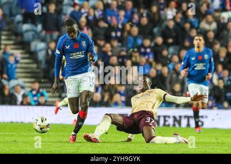 Glasgow, Großbritannien. November 2024. Die Rangers spielten Heart of Midlothian (Hearts) in der schottischen Premiership im Ibrox Stadium, Glasgow, Schottland. Das Ergebnis waren die Rangers 1:0 Hearts. Das Tor für die Rangers erzielte Cyriel Dessers (Rangers 9) in 6 Minuten. Quelle: Findlay/Alamy Live News Stockfoto