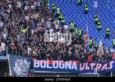 Rom, Latium. November 2024. Bologna-Fans während des Spiels der Serie A zwischen Roma und Bologna im Olympiastadion, Italien, 10. November 2024. Quelle: massimo insabato/Alamy Live News Stockfoto