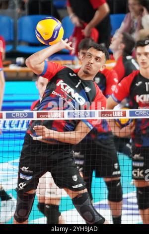 Chinenyeze Barthelemy (Lube Civitanova) während Cucine Lube Civitanova vs Gas Sales Bluenergy Piacenza, Volleyball Italian Serie A Men Superliga Match in Civitanova Marche, Italien, 10. November 2024 Stockfoto