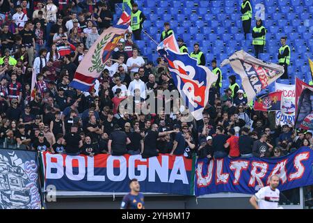 Rom, Latium. November 2024. Bologna-Fans während des Spiels der Serie A zwischen Roma und Bologna im Olympiastadion, Italien, 10. November 2024. Quelle: massimo insabato/Alamy Live News Stockfoto