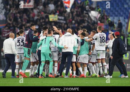 Rom, Latium. November 2024. Bologna-Spieler feiert den Sieg am Ende des Spiels während des Spiels der Serie A zwischen Roma und Bologna im Olympiastadion, Italien, am 10. November 2024. Quelle: massimo insabato/Alamy Live News Stockfoto