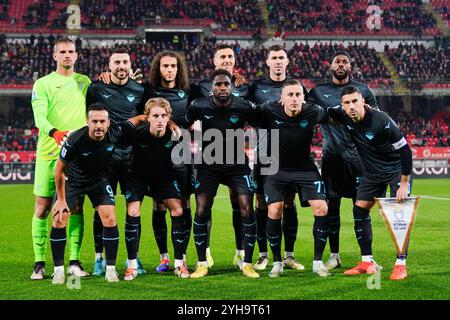 Monza, Italien. November 2024. SS-Lazio-Aufstellung während des italienischen Meisterschaftsspiels Serie A zwischen AC Monza und SS Lazio am 10. November 2024 im U-Power-Stadion in Monza, Italien. Credit: Luca Rossini/E-Mage/Alamy Live News Credit: Luca Rossini/E-Mage/Alamy Live News Stockfoto