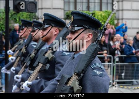 RAF Regiment, RAF Marching Detachment bei der Lord Mayor's Show Parade 2024 in London, Großbritannien. Historisches, traditionelles Ereignis. Stockfoto
