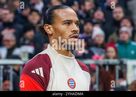 Hamburg, Deutschland. November 2024. 1. Bundesliga - FC St. Pauli - FC Bayern München am 09.11.2024 im Millerntor-Stadion Hamburg Leroy Sane (München 10) Foto: Osnapix DFL-Vorschriften verbieten jede Verwendung von Fotografien als Bildsequenzen und/oder Quasi-Video Credit: dpa/Alamy Live News Stockfoto