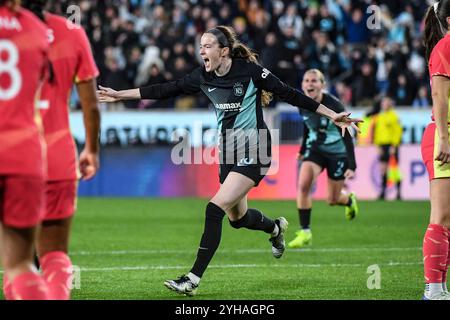 Harrison, Usa. November 2024. Harrison, USA, 10. November 2024: Rose Lavelle (16 Gotham FC) feiert ihr Tor im Viertelfinale der National Women's Soccer League zwischen Gotham FC und Portland Thorns FC in der Red Bull Arena in Harrison, NJ United States (NUR REDAKTIONELLE VERWENDUNG). (Rebekah Wynkoop/SPP) Credit: SPP Sport Press Photo. /Alamy Live News Stockfoto