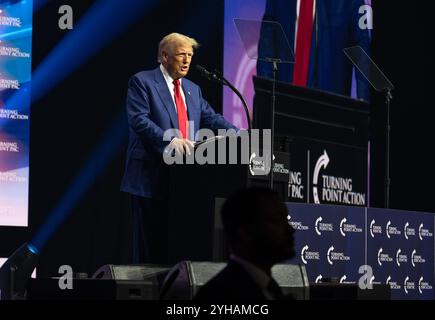 Duluth, Georgia, USA. Oktober 2024. Donald Trump spricht Fans der Duluth Georgia Rallye an (Credit Image: © Robin Rayne/ZUMA Press Wire) NUR REDAKTIONELLE VERWENDUNG! Nicht für kommerzielle ZWECKE! Stockfoto