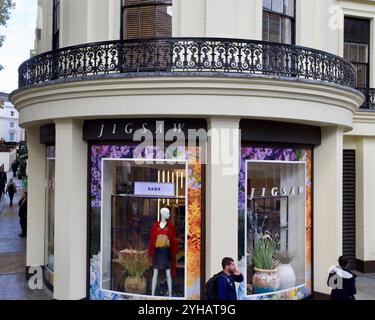 Jigsaw, 449 Strand, Charing Cross, City of Westminster, London, England. Stockfoto