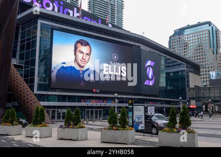 Toronto, ON, Kanada – 29. Juli 2024: Das Logo und Markenzeichen des Scotiabank Arena Stadions in der Innenstadt von Toronto. Stockfoto