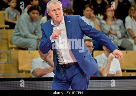 Monaco, Monaco. November 2024. JDA Dijon Trainer Laurent Legname reagiert während der Basketball-Meisterschaft zwischen AS Monaco und JDA Dijon Basket in der Gaston Medecin Hall in Monaco am 10. November 2024. Foto: Laurent Coust/ABACAPRESS. COM Credit: Abaca Press/Alamy Live News Stockfoto