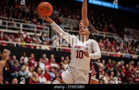 Palo Alto CA, USA. November 2024. A. Stanford Garde Talana Lepolo (10) fährt während des NCAA/ACC Women's Basketball-Spiels zwischen Gonzaga Bulldogs und dem Stanford Cardinal zum Basketball. Stanford schlug Gonzaga 89-58 im Maples Pavilion Stanford, CA. Thurman James /CSM/Alamy Live News Stockfoto