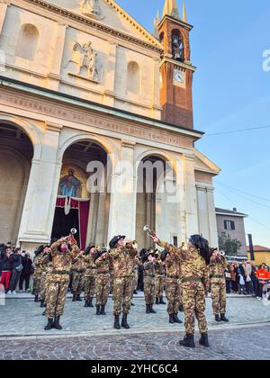 Italien, Inveruno, Antica Fiera di San Martino, Alte Messe von San Martino, Fanfare der Bersaglieri Stockfoto