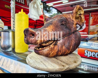 Italien, Inveruno, Antica Fiera di San Martino, Alte Messe San Martino, Porchetta Stockfoto