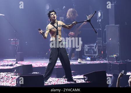 UK. November 2024. LONDON, ENGLAND – 09. NOVEMBER: Remington Leith von „Palaye Royale“ trat am 9. November 2024 in der OVO Arena in Wembley auf. CAP/MAR © MAR/Capital Pictures Credit: Capital Pictures/Alamy Live News Stockfoto