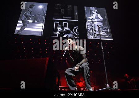 UK. November 2024. LONDON, ENGLAND – 09. NOVEMBER: Remington Leith von „Palaye Royale“ trat am 9. November 2024 in der OVO Arena in Wembley auf. CAP/MAR © MAR/Capital Pictures Credit: Capital Pictures/Alamy Live News Stockfoto