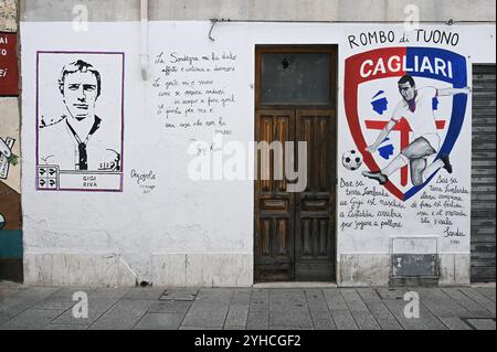 Wandgemälde für den verstorbenen Fussball Helden Gigi Riva in Orgosolo, Sardinien, Itallien *** Wandgemälde für den verstorbenen Fußballhelden Gigi Riva in Orgosolo, Sardinien, Italien Stockfoto